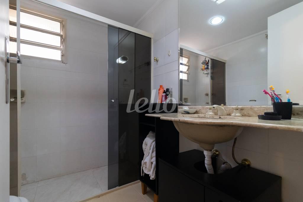 BANHEIRO SOCIAL de Apartamento à venda, Padrão com 145 m², 3 quartos e 1 vaga em Higienópolis - São Paulo