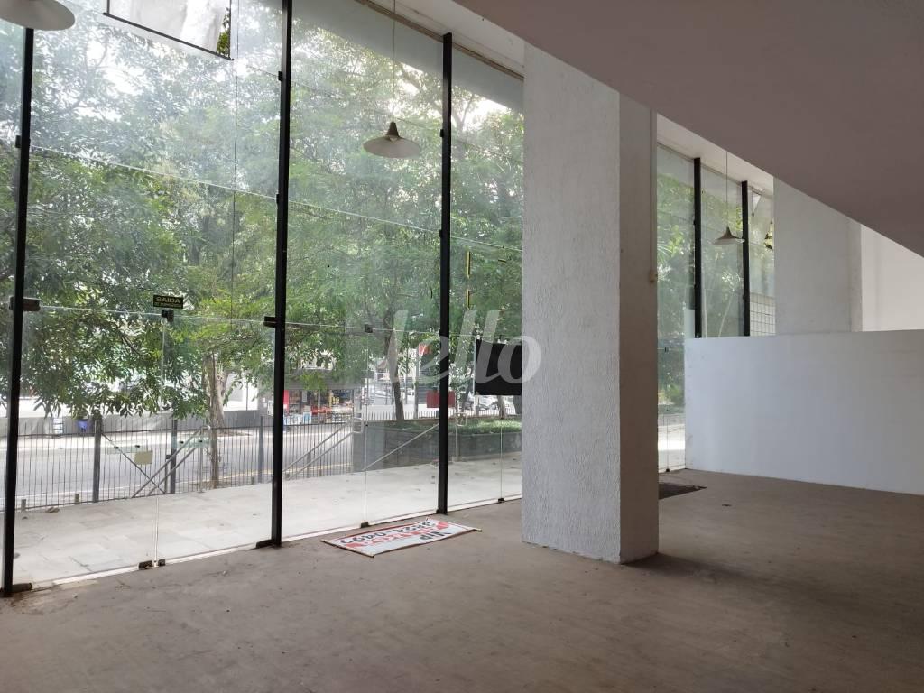 LOJA de Loja para alugar, Padrão com 450 m², e 3 vagas em Santa Cecília - São Paulo