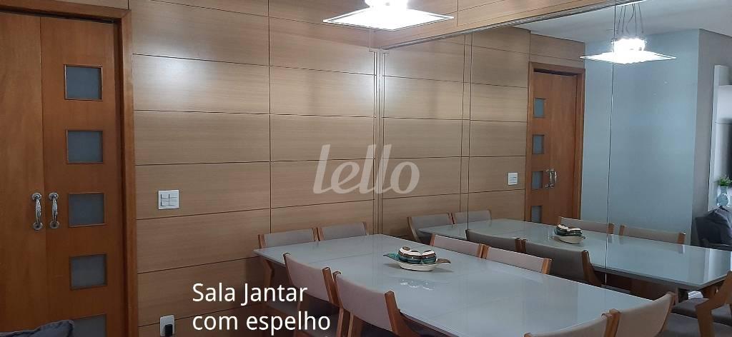 LIVING de Apartamento à venda, Padrão com 75 m², 3 quartos e 1 vaga em Vila Firmiano Pinto - São Paulo