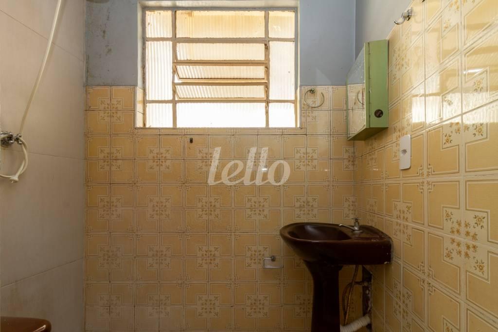 BANHEIRO 1 de Casa para alugar, térrea com 400 m², 3 quartos e 3 vagas em Perdizes - São Paulo