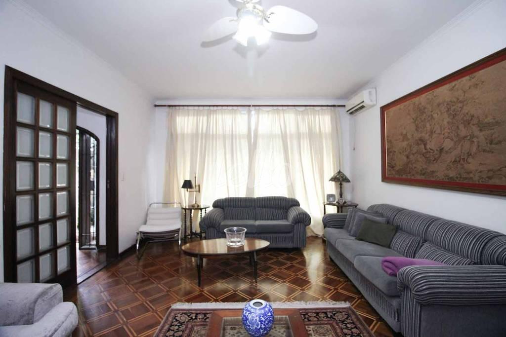 SALA DE ESTAR de Casa para alugar, sobrado com 367 m², 4 quartos e 4 vagas em Planalto Paulista - São Paulo