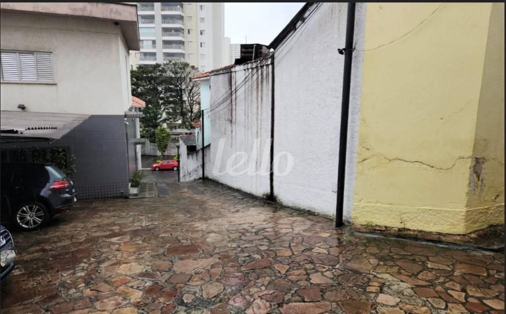PATEO de Casa à venda, de vila - sobrado com 70 m², 2 quartos e 1 vaga em Cambuci - São Paulo