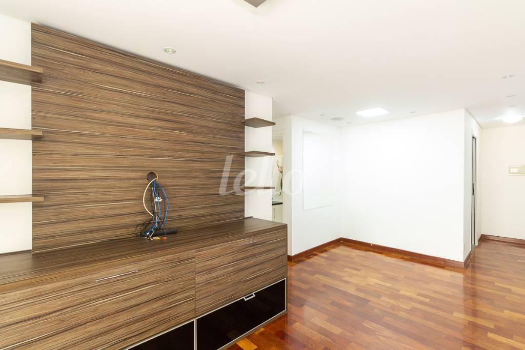 SALA de Apartamento à venda, Padrão com 80 m², 3 quartos e 2 vagas em Vila Monte Alegre - São Paulo