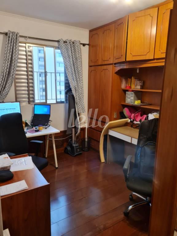 DORMITÓRIO de Apartamento à venda, Padrão com 107 m², 4 quartos e 2 vagas em Vila Clementino - São Paulo