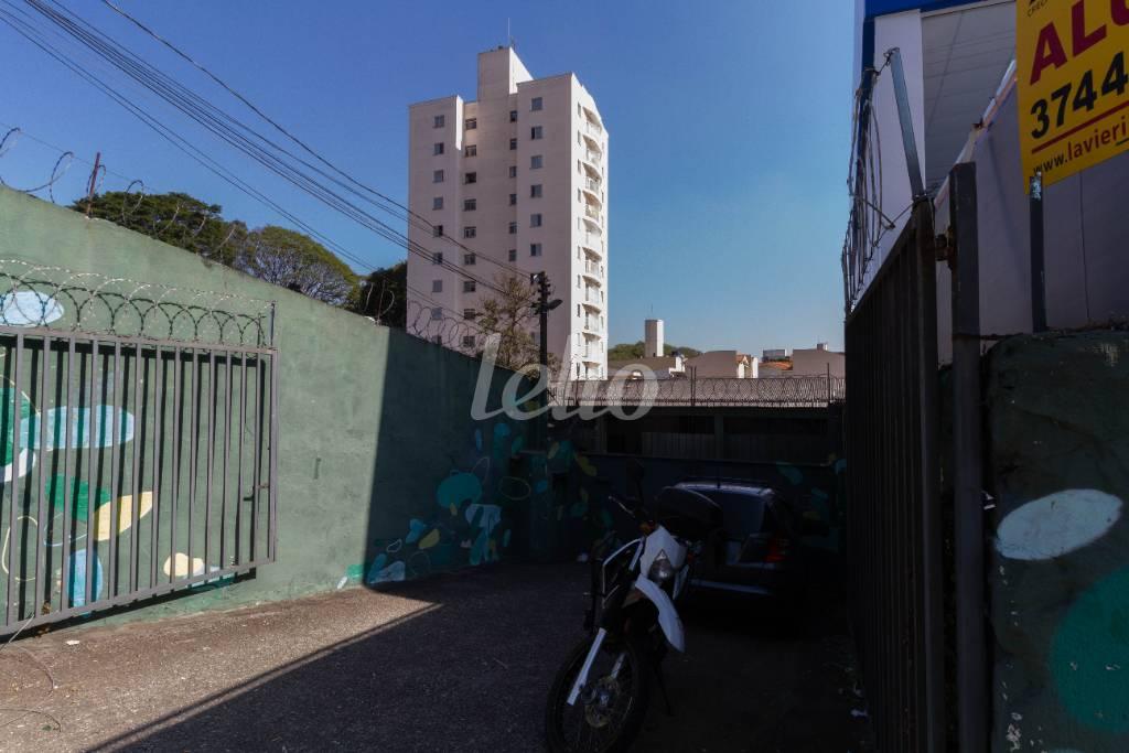 FACHADA de Galpão/Armazém para alugar, Padrão com 1440 m², e em Vila Sonia - São Paulo