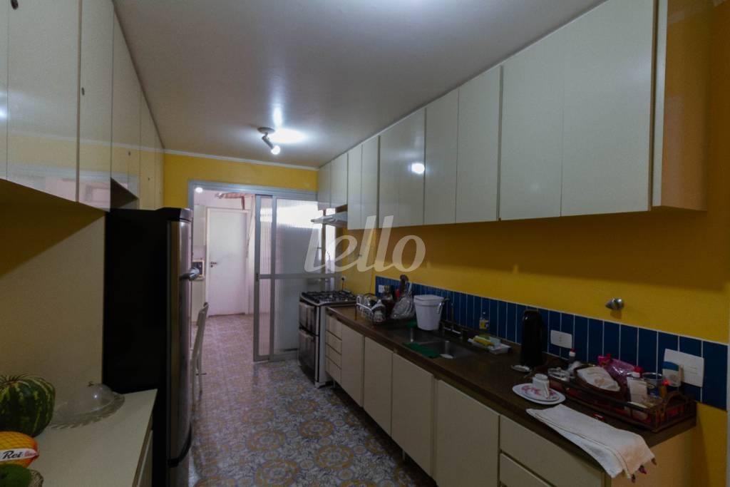 COZINHA de Apartamento para alugar, Duplex com 240 m², 3 quartos e 2 vagas em Itaim Bibi - São Paulo