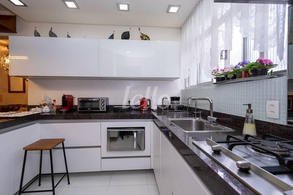 COZINHA de Apartamento à venda, Padrão com 175 m², 3 quartos e 1 vaga em Jardim Paulista - São Paulo