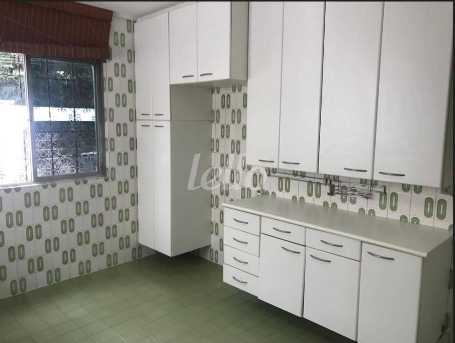 COZINHA de Casa à venda, sobrado com 198 m², 3 quartos e 2 vagas em Chácara Monte Alegre - São Paulo
