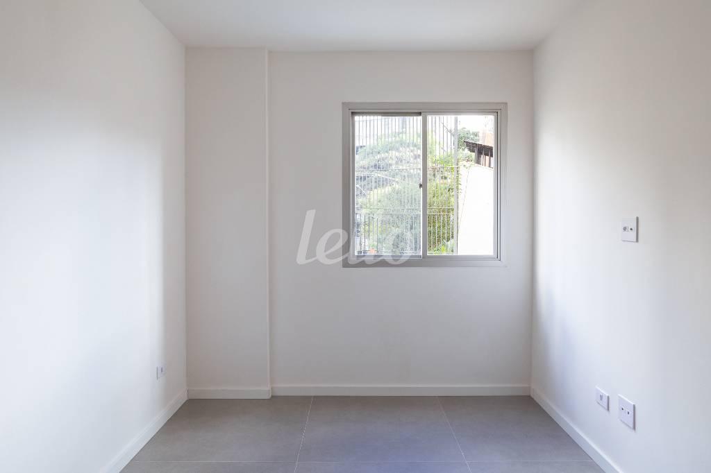 DORMITÓRIO de Apartamento à venda, Padrão com 37 m², 1 quarto e 1 vaga em Santa Cecília - São Paulo