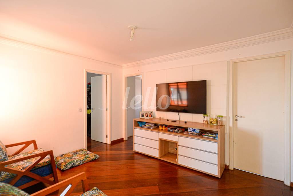 SALA TV de Apartamento à venda, Padrão com 191 m², 4 quartos e 4 vagas em Pinheiros - São Paulo