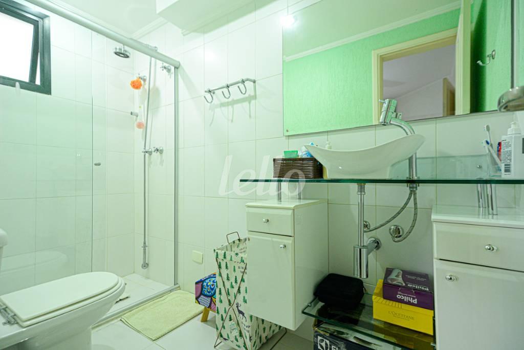 BANHEIRO SUITE de Apartamento à venda, Padrão com 54 m², 2 quartos e 1 vaga em Indianópolis - São Paulo
