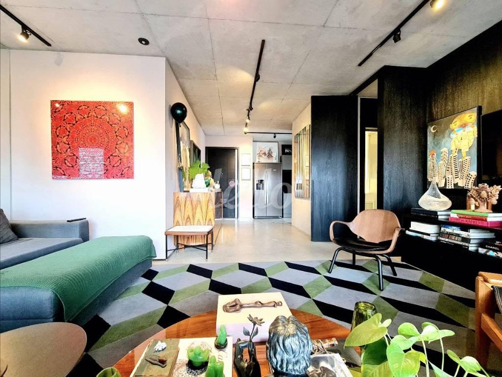 SALA de Apartamento à venda, Padrão com 72 m², 1 quarto e 2 vagas em Vila Olímpia - São Paulo