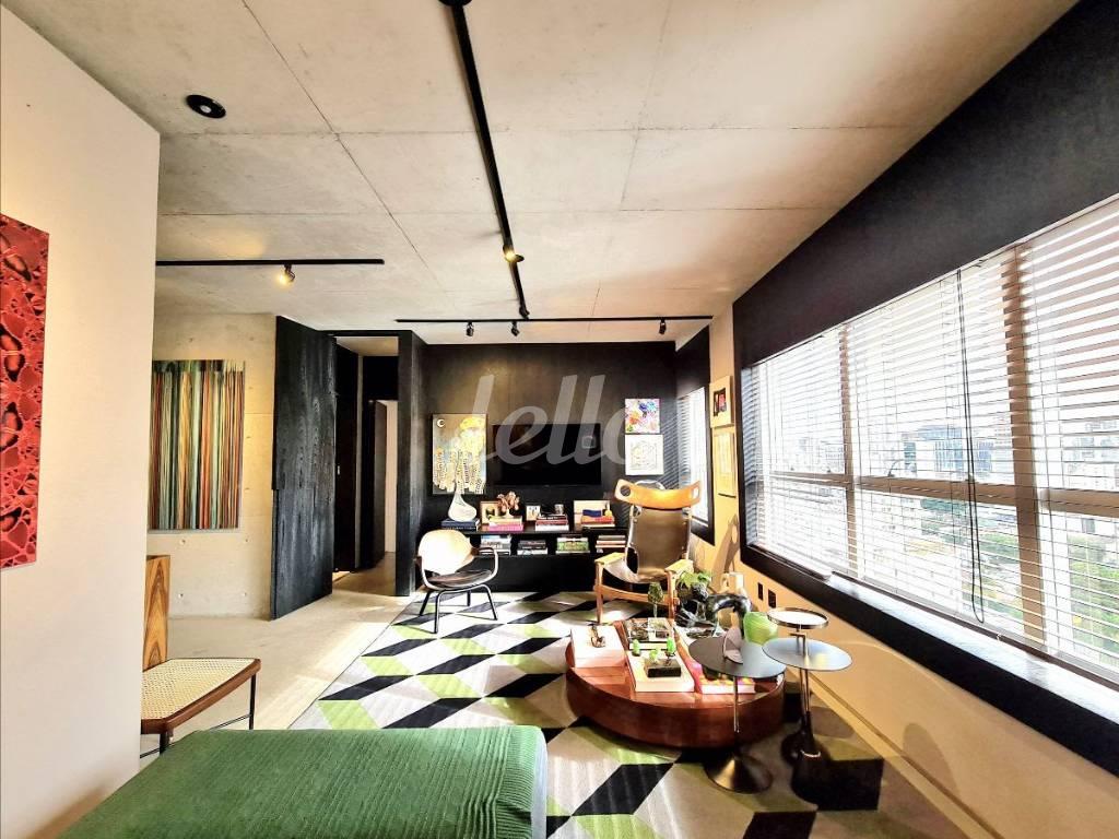 SALA de Apartamento à venda, Padrão com 72 m², 1 quarto e 2 vagas em Vila Olímpia - São Paulo