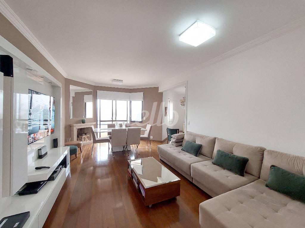 SALA de Apartamento à venda, Padrão com 114 m², 3 quartos e 4 vagas em Perdizes - São Paulo