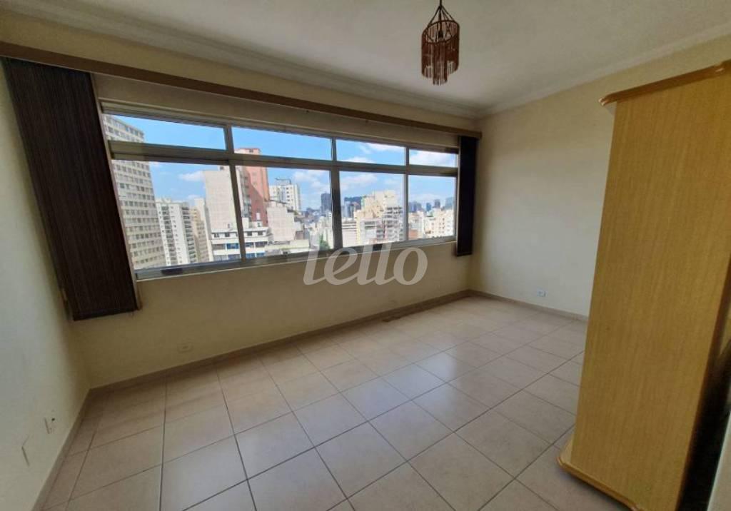 SALA de Apartamento à venda, Padrão com 72 m², 2 quartos e 1 vaga em Santa Cecília - São Paulo