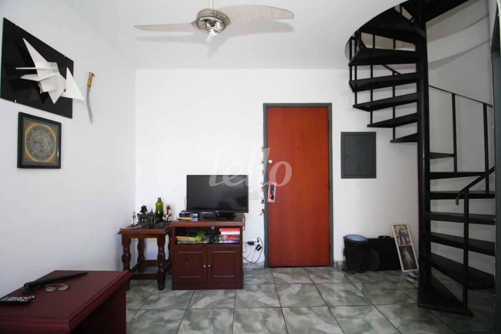 SALA de Apartamento à venda, Padrão com 70 m², 1 quarto e em Moema - São Paulo