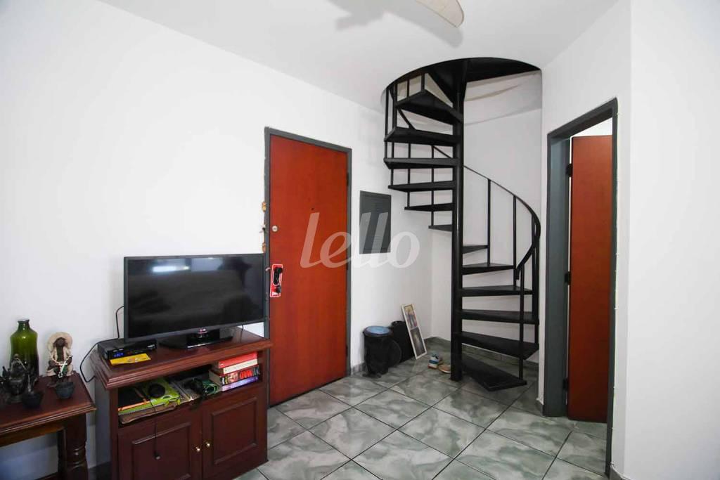 SALA de Apartamento à venda, Padrão com 70 m², 1 quarto e em Moema - São Paulo