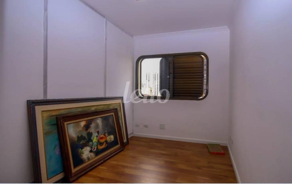DORMITORIO de Apartamento à venda, Padrão com 115 m², 3 quartos e 2 vagas em Vila Uberabinha - São Paulo