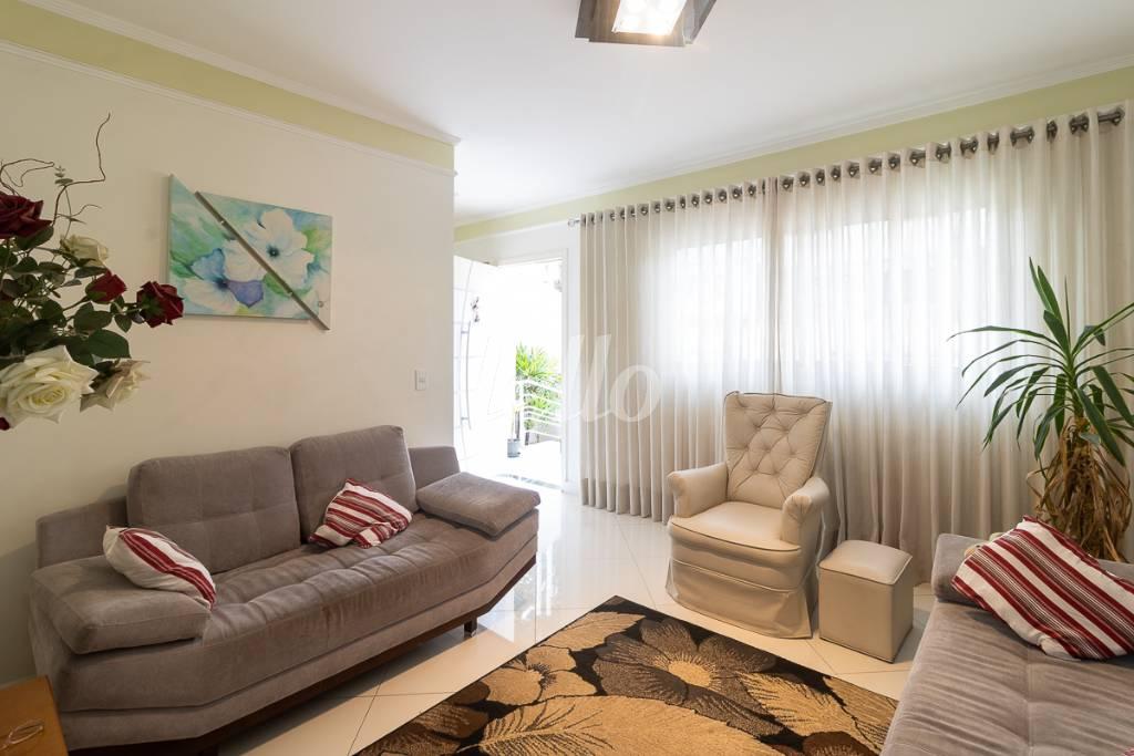 SALA de Casa para alugar, sobrado com 165 m², 4 quartos e 5 vagas em Vila Isolina Mazzei - São Paulo