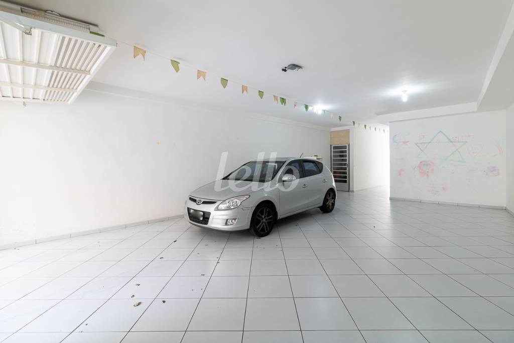GARAGEM de Casa para alugar, sobrado com 165 m², 4 quartos e 5 vagas em Vila Isolina Mazzei - São Paulo