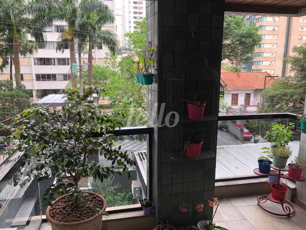 SACADA de Apartamento à venda, Padrão com 100 m², 3 quartos e 2 vagas em Pinheiros - São Paulo