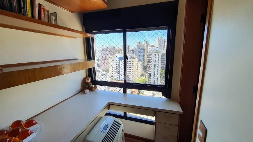SUITE de Apartamento à venda, Padrão com 156 m², 4 quartos e 2 vagas em Vila Nova Conceição - São Paulo