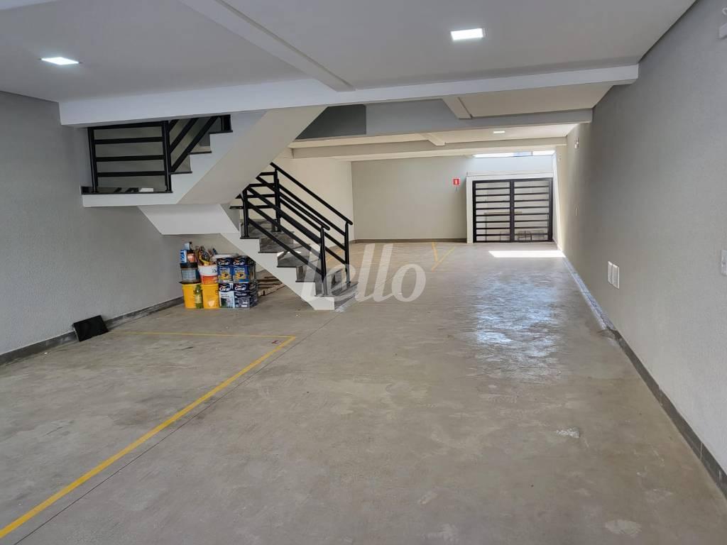 GARAGEM de Apartamento à venda, Padrão com 40 m², 2 quartos e 1 vaga em Vila Scarpelli - Santo André