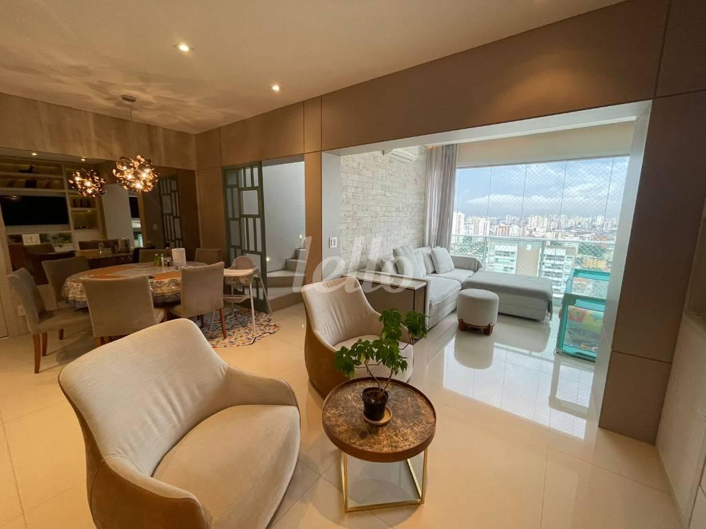 SALA de Apartamento à venda, cobertura - Padrão com 225 m², 3 quartos e 3 vagas em Jardim da Glória - São Paulo