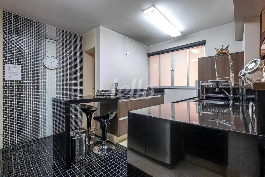 COZINHA de Apartamento para alugar, Padrão com 124 m², 2 quartos e 2 vagas em Cerqueira César - São Paulo