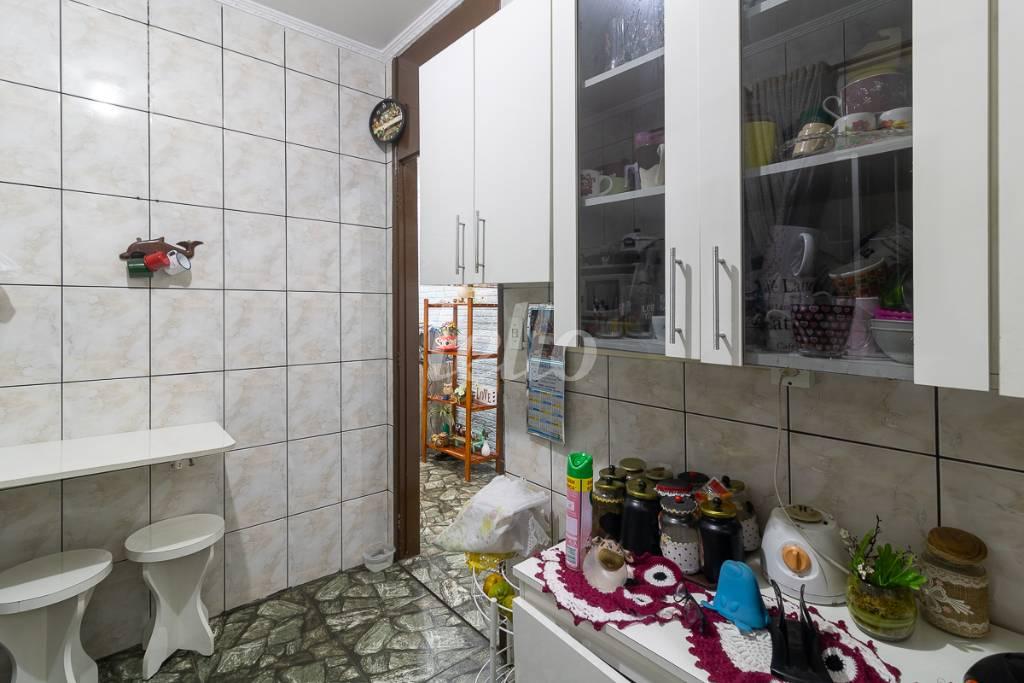 17 COZINHA de Apartamento à venda, Padrão com 57 m², 2 quartos e 1 vaga em Parque Erasmo Assunção - Santo André