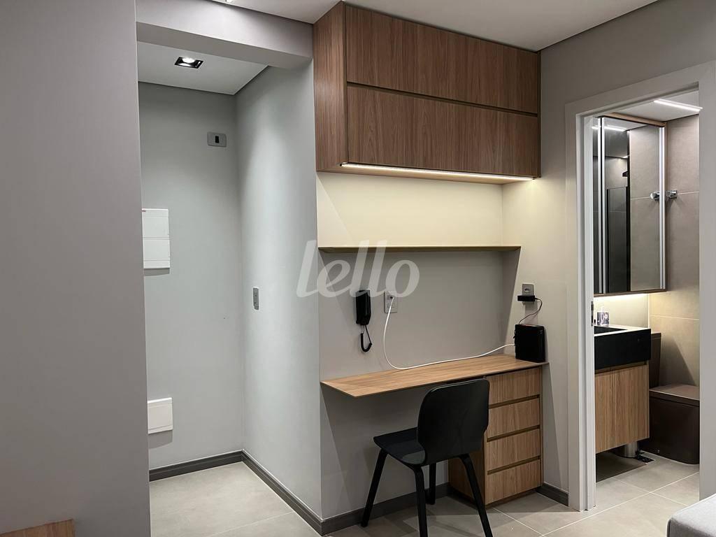 LIVING de Apartamento à venda, Padrão com 46 m², 1 quarto e 1 vaga em Vila Olímpia - São Paulo