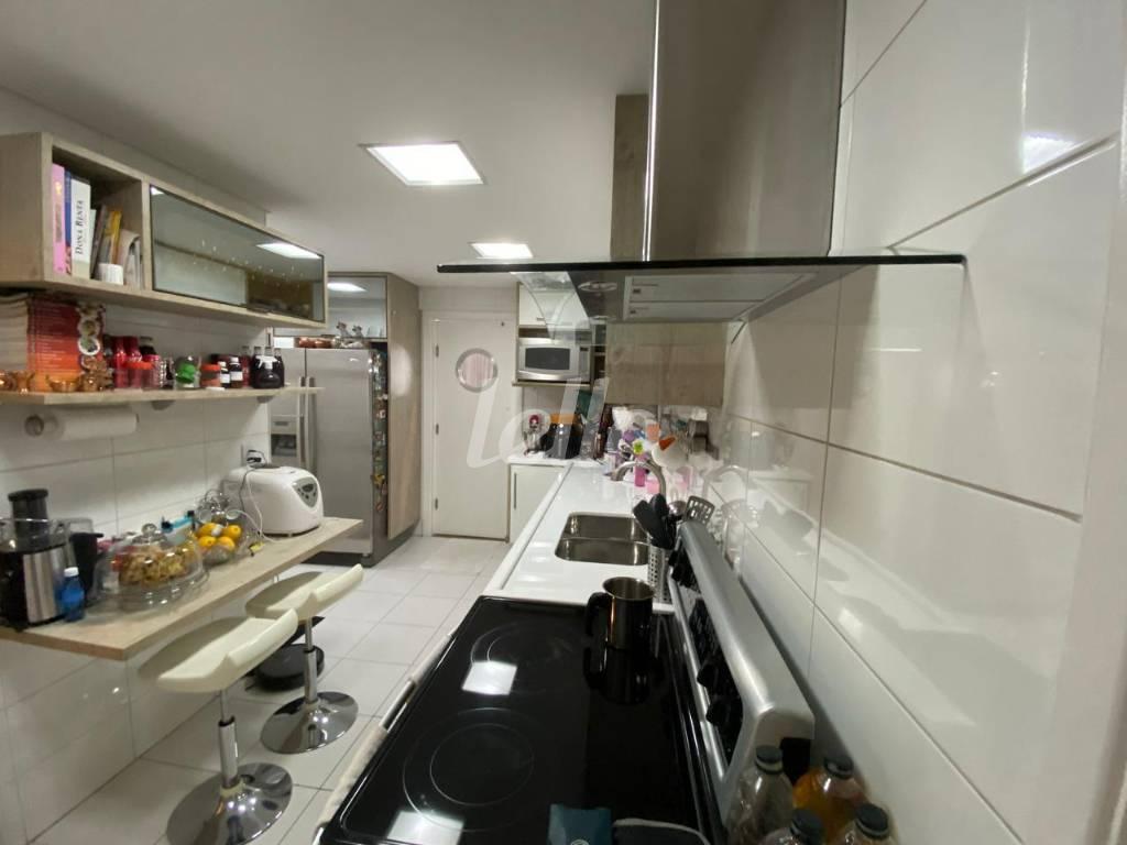 IMG-20230216-WA0037 de Apartamento à venda, Padrão com 126 m², 3 quartos e 2 vagas em Vila Bertioga - São Paulo