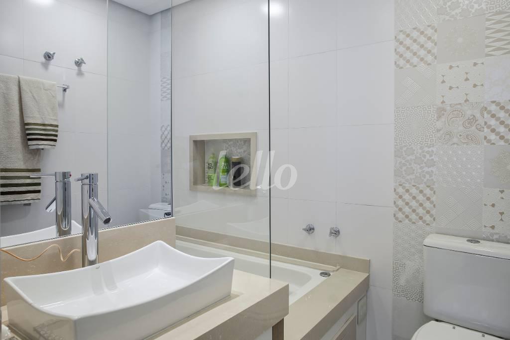 BANHEIRO SUÍTE3 de Apartamento à venda, Triplex com 254 m², 3 quartos e 3 vagas em Osvaldo Cruz - São Caetano do Sul