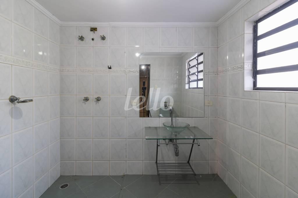 BANHEIRO DA SUITE 1 de Casa à venda, sobrado com 810 m², 4 quartos e 3 vagas em Vila Mariana - São Paulo