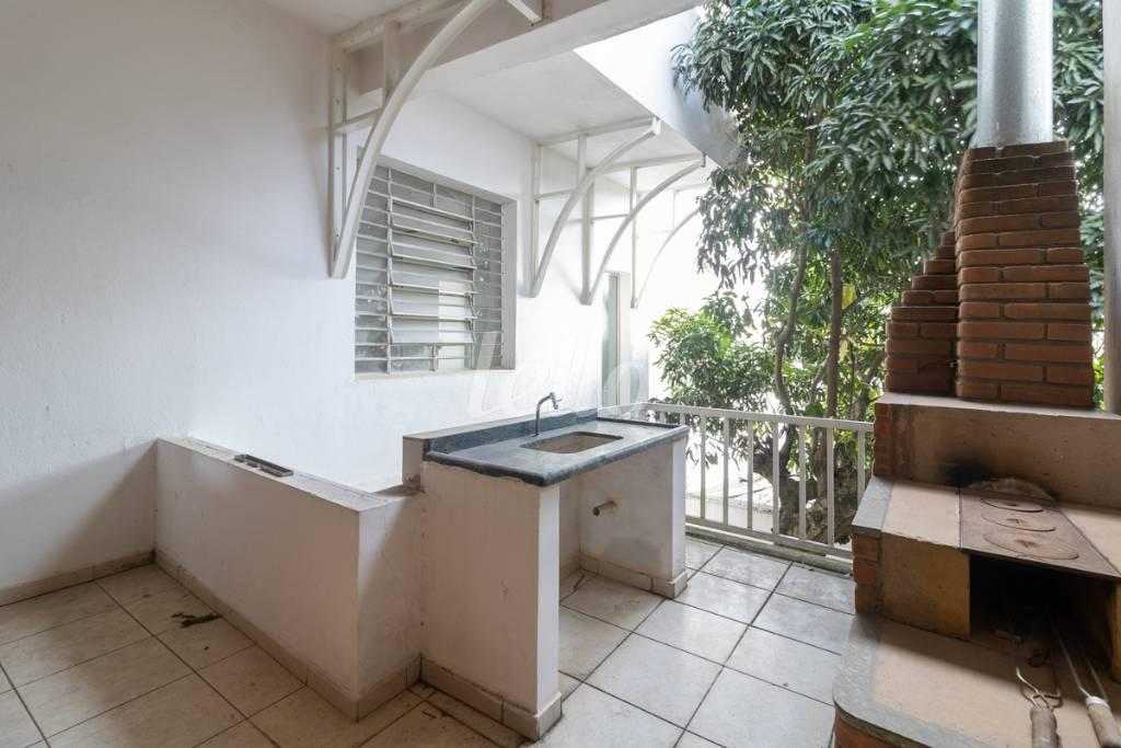 CHURRASQUEIRA de Casa à venda, sobrado com 810 m², 4 quartos e 3 vagas em Vila Mariana - São Paulo