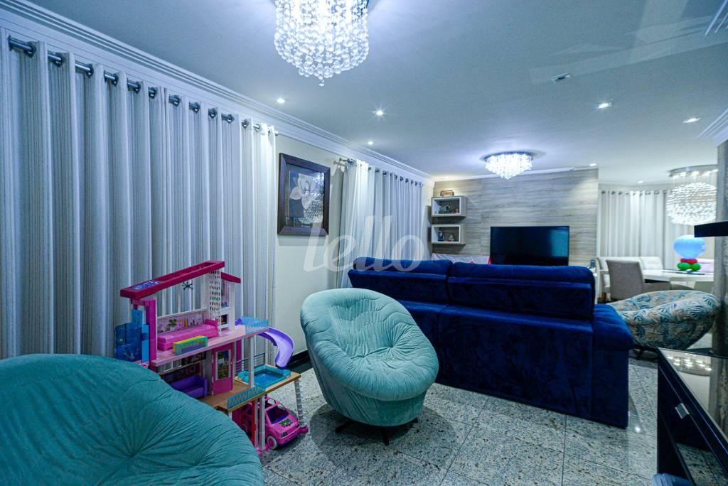 SALA PARA DOIS AMBIENTES de Apartamento à venda, Padrão com 169 m², 3 quartos e 3 vagas em Vila Regente Feijó - São Paulo