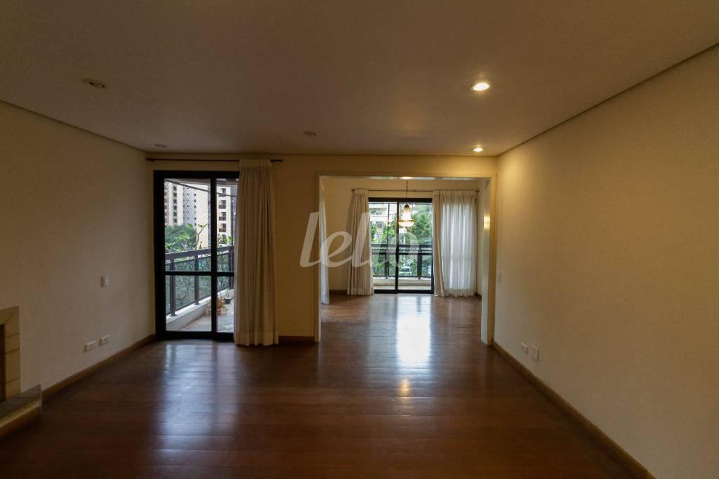SALA de Apartamento para alugar, Duplex com 172 m², 4 quartos e 3 vagas em Vila Pompeia - São Paulo