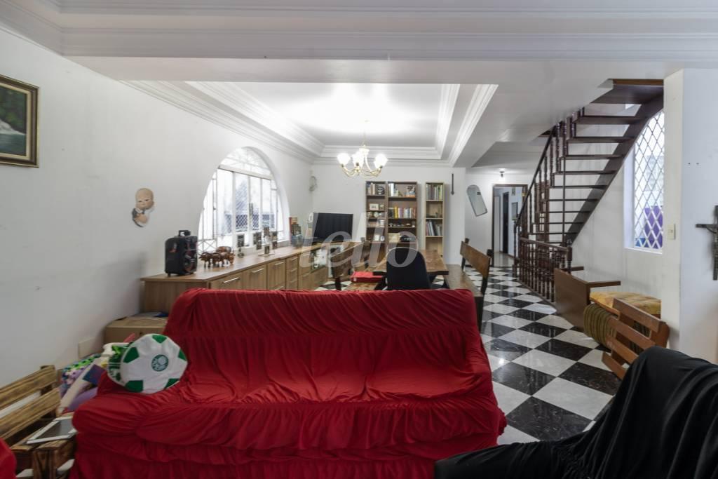 SALA de Casa à venda, sobrado com 810 m², 4 quartos e 3 vagas em Vila Mariana - São Paulo