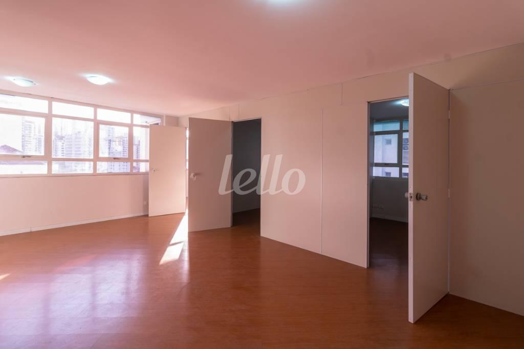 SUITE 1 de Casa à venda, sobrado com 810 m², 4 quartos e 3 vagas em Vila Mariana - São Paulo