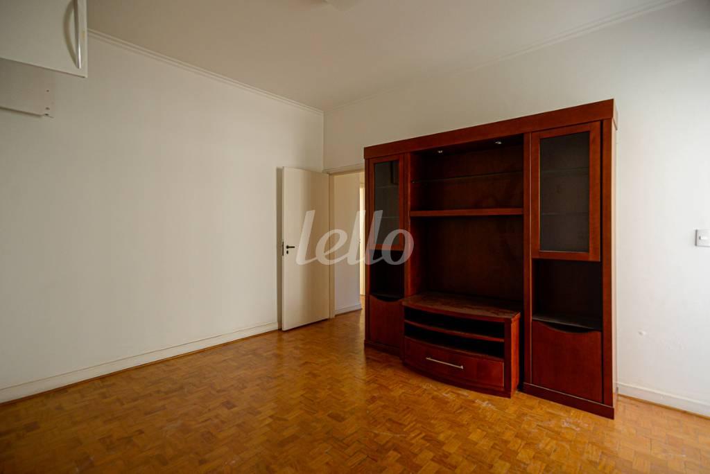 SALA TV de Apartamento à venda, Padrão com 245 m², 4 quartos e 2 vagas em Santa Cecília - São Paulo
