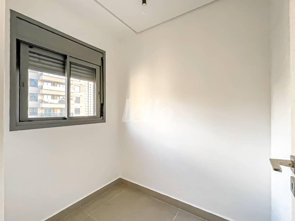 QUARTO SERVIÇO de Apartamento à venda, Padrão com 154 m², 3 quartos e 2 vagas em Vila Nova Conceição - São Paulo