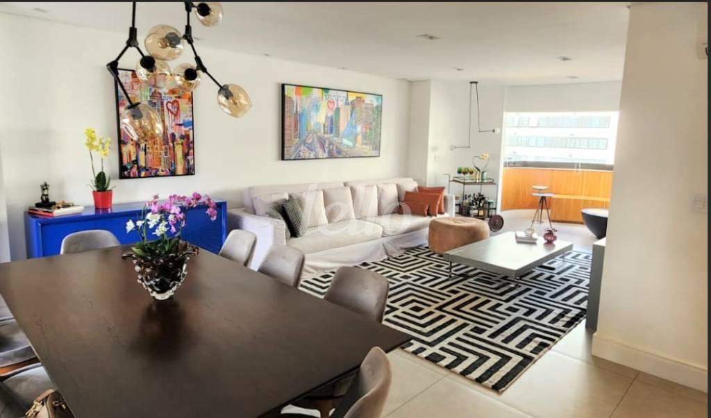 SALA de Apartamento à venda, Padrão com 146 m², 3 quartos e 2 vagas em Vila Clementino - São Paulo