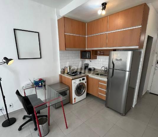 COZINHA de Apartamento para alugar, Padrão com 32 m², 1 quarto e em Centro - São Paulo