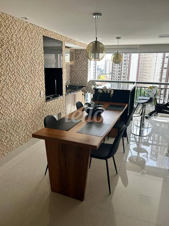 VARANDA GOURMET de Apartamento à venda, Padrão com 176 m², 3 quartos e 3 vagas em Chácara Califórnia - São Paulo