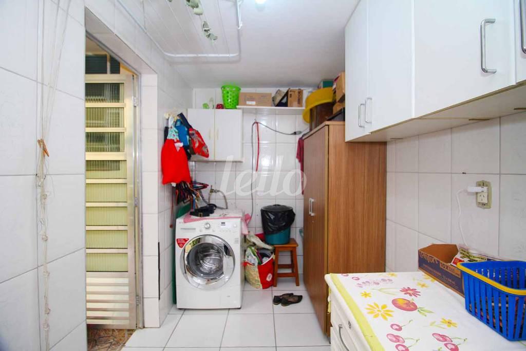 ÁREA DE SERVIÇO de Casa para alugar, sobrado com 105 m², 4 quartos e 1 vaga em Mirandopolis - São Paulo