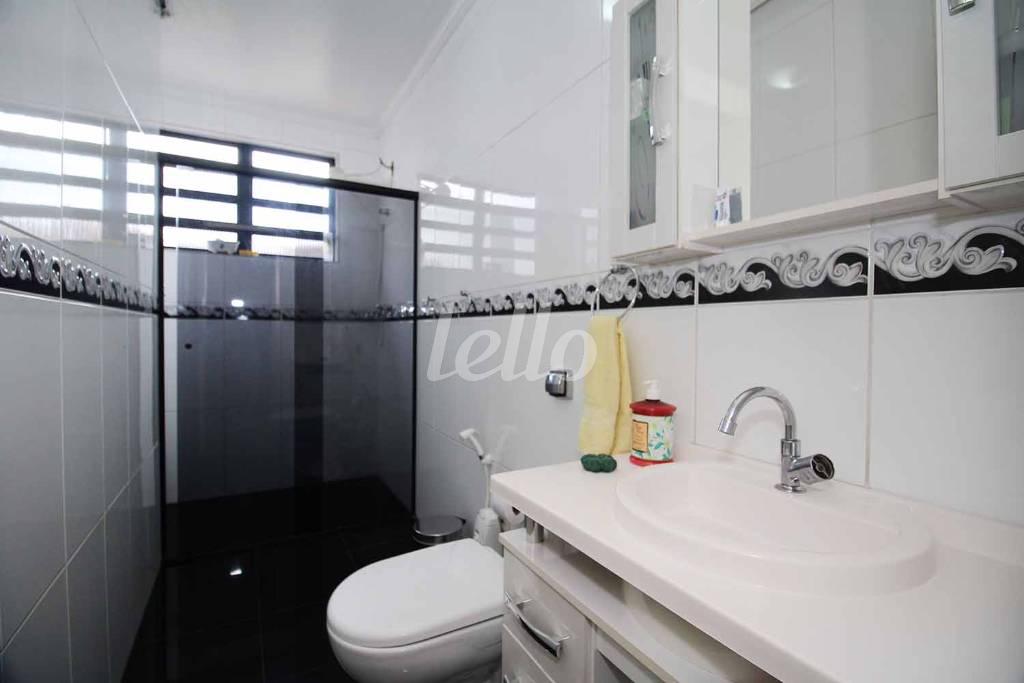 BANHEIRO SOCIAL de Casa para alugar, sobrado com 105 m², 4 quartos e 1 vaga em Mirandopolis - São Paulo