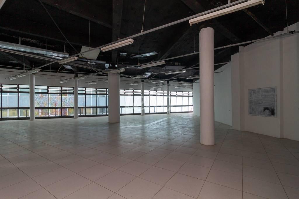 SALA 2 de Sala / Conjunto para alugar, Padrão com 2165 m², e em República - São Paulo