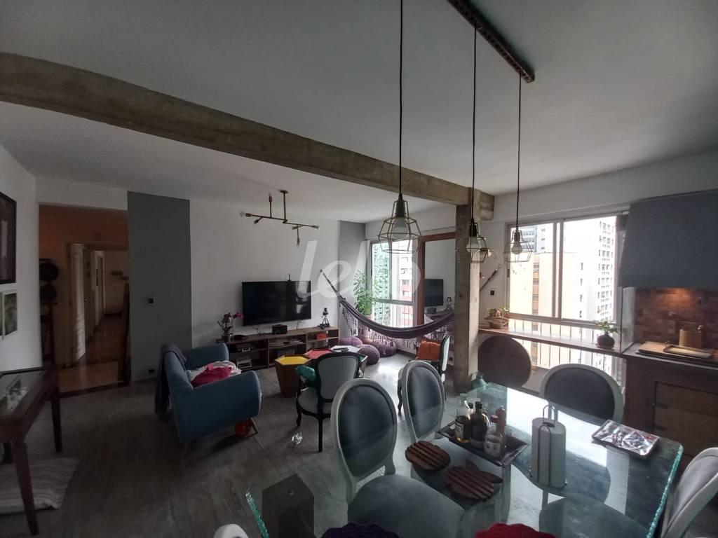 SALA de Apartamento à venda, Padrão com 132 m², 3 quartos e 1 vaga em Bela Vista - São Paulo