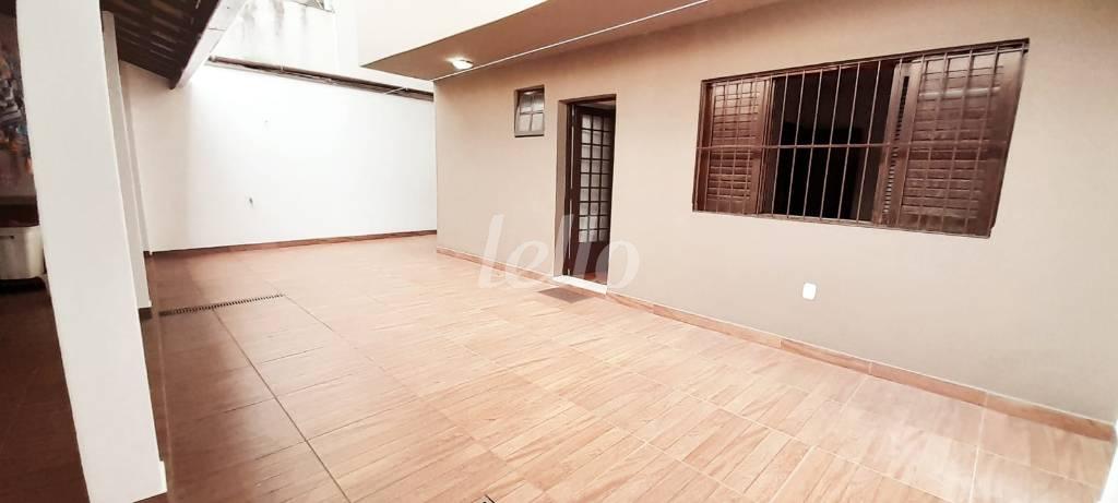 32 de Casa à venda, sobrado com 192 m², 3 quartos e 8 vagas em Parque Casa de Pedra - São Paulo