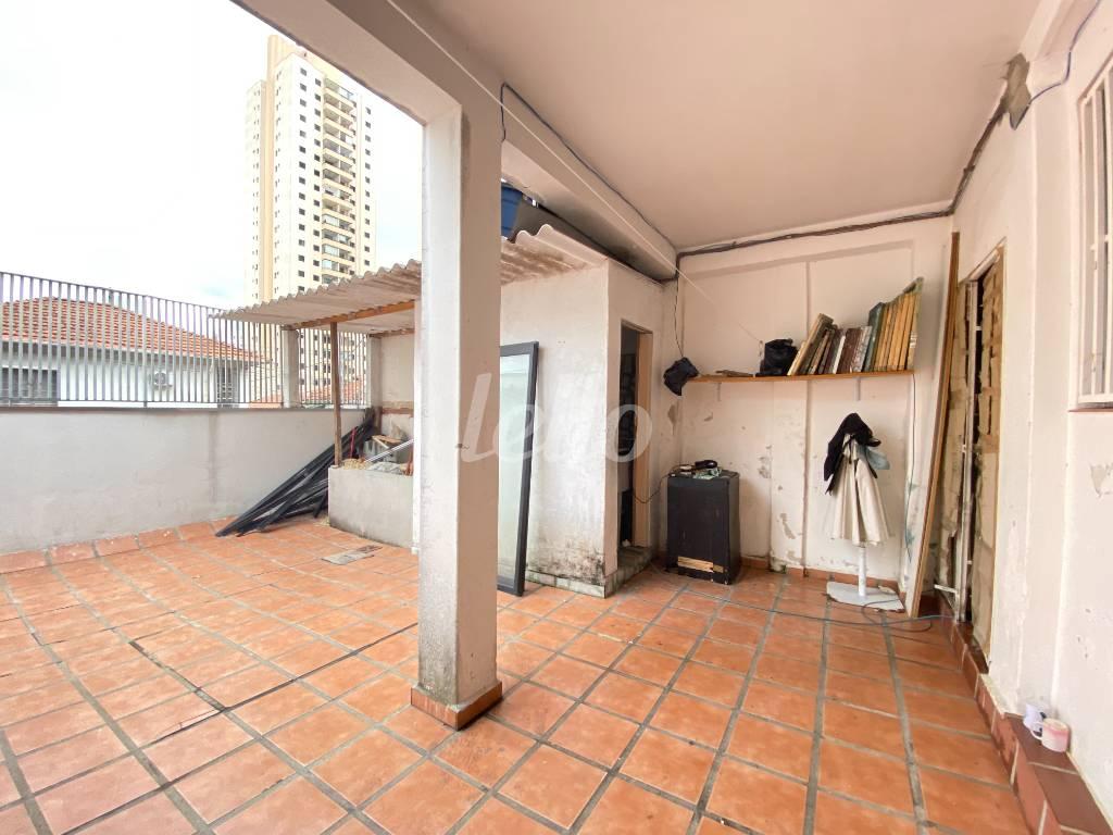 QUINTAL de Casa à venda, sobrado com 172 m², 4 quartos e 3 vagas em Santana - São Paulo